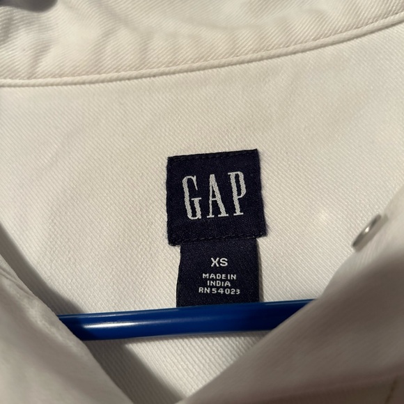 GAP WHITE DENIM JACKET - Picture 5 of 9